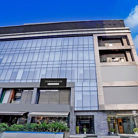 Super Townhouse Pbg Mall Vashi Turambhe Kültér fotó