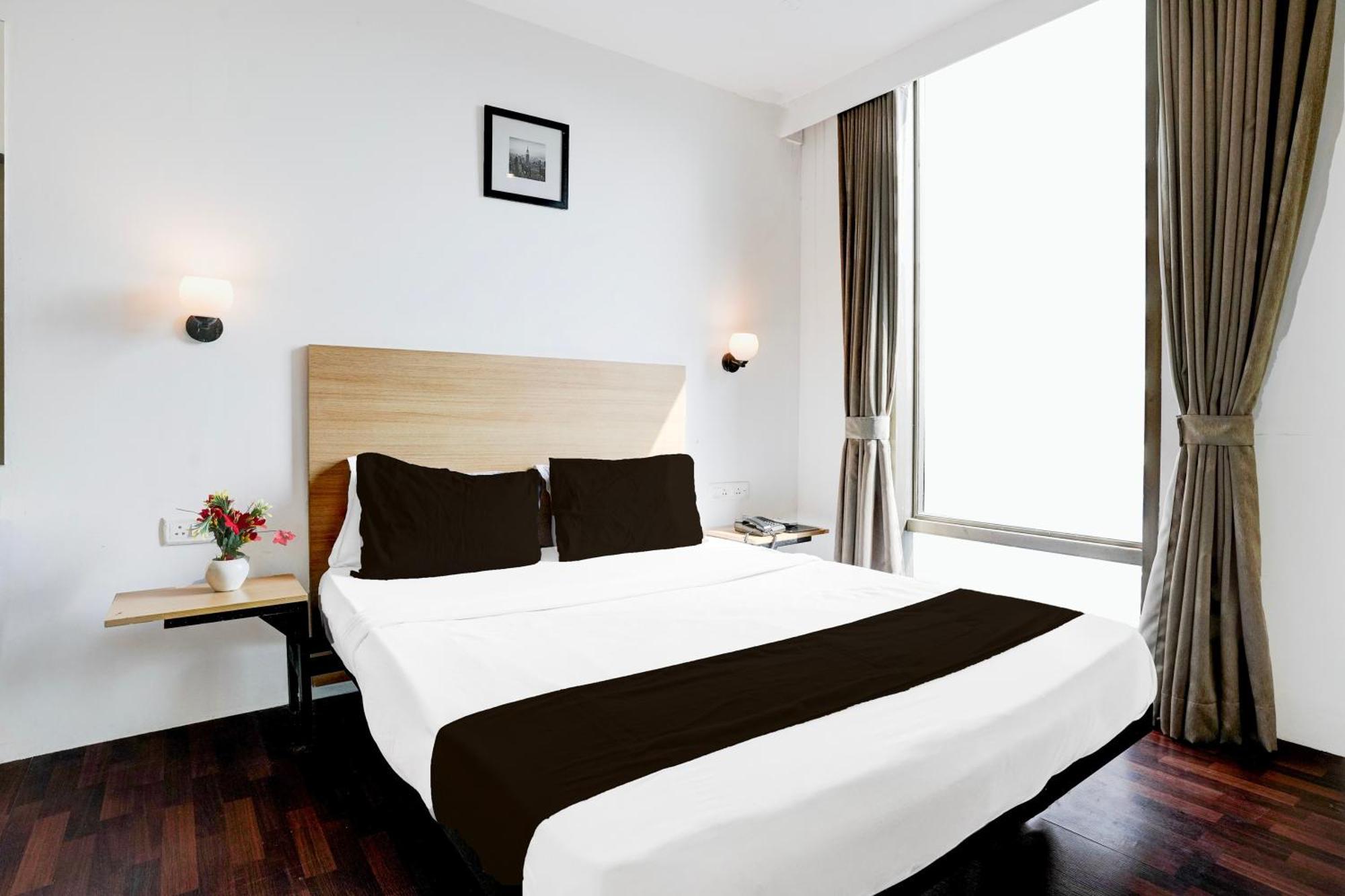 Super Townhouse Pbg Mall Vashi Turambhe Kültér fotó