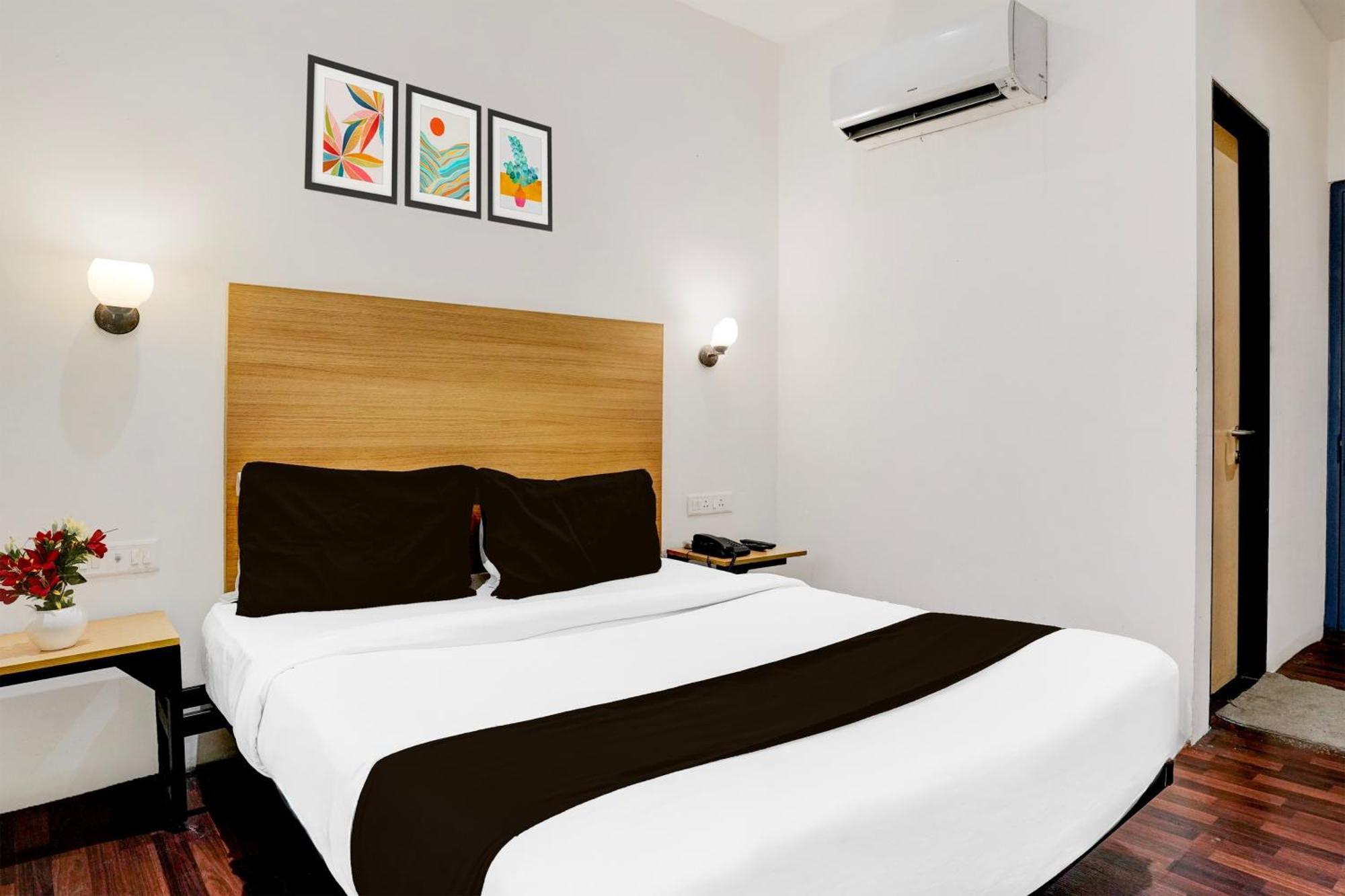 Super Townhouse Pbg Mall Vashi Turambhe Kültér fotó